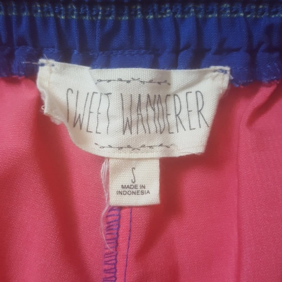 Sweet Wanderer Beach Shorts - Picture 2 of 2